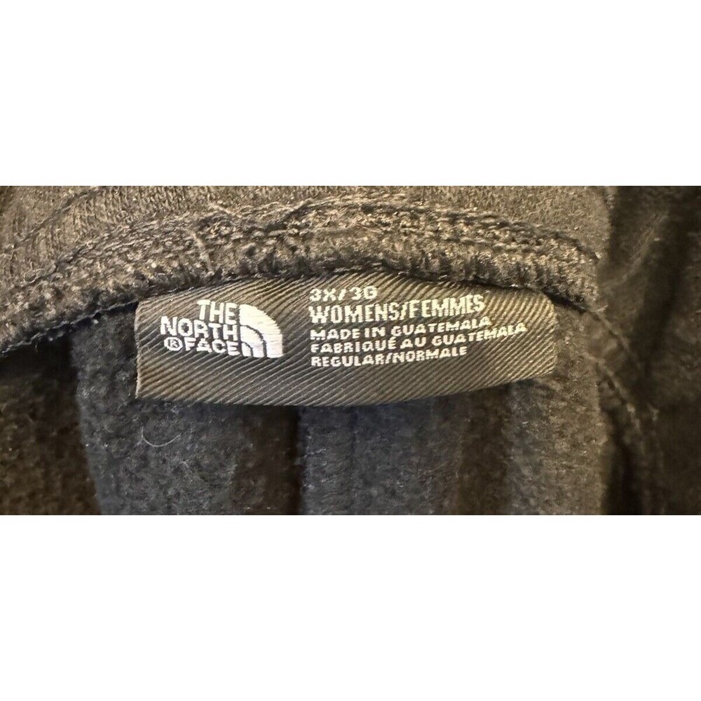 The North Face Women's Black Athletic Shorts - Picture 4 of 8